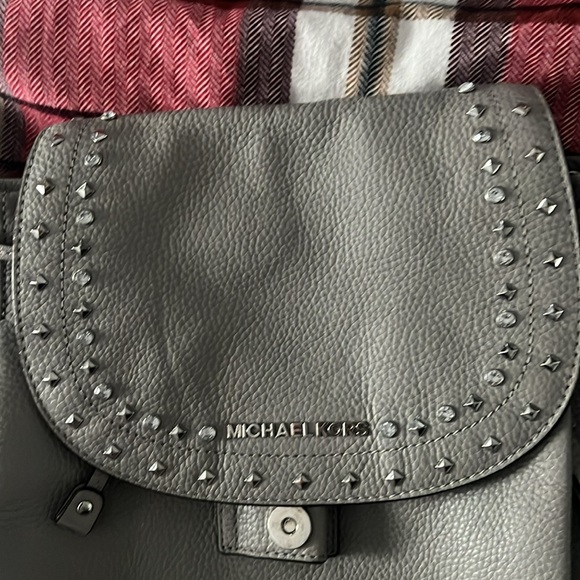 Mk Riley Ash Gray Bucket Backpack - Picture 4 of 4